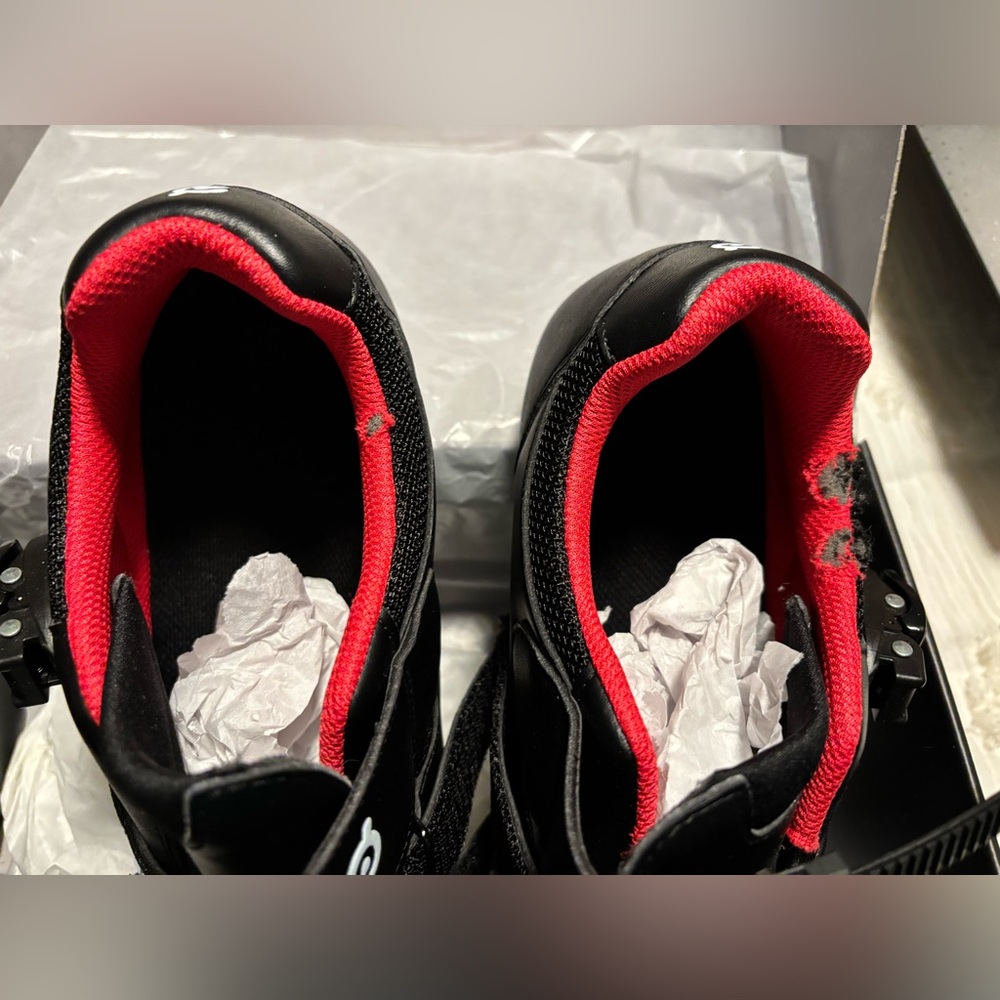 Peloton Cycling Shoes - Picture 5 of 6